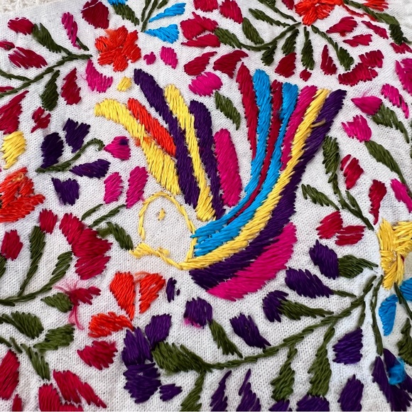 SUMMER TOP | Tan handmade embroidered crocheted shoe sleeve cottage core shirt - Picture 5 of 16